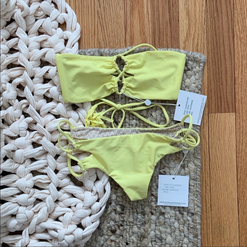 NWT acacia lemonade Kauai bottoms